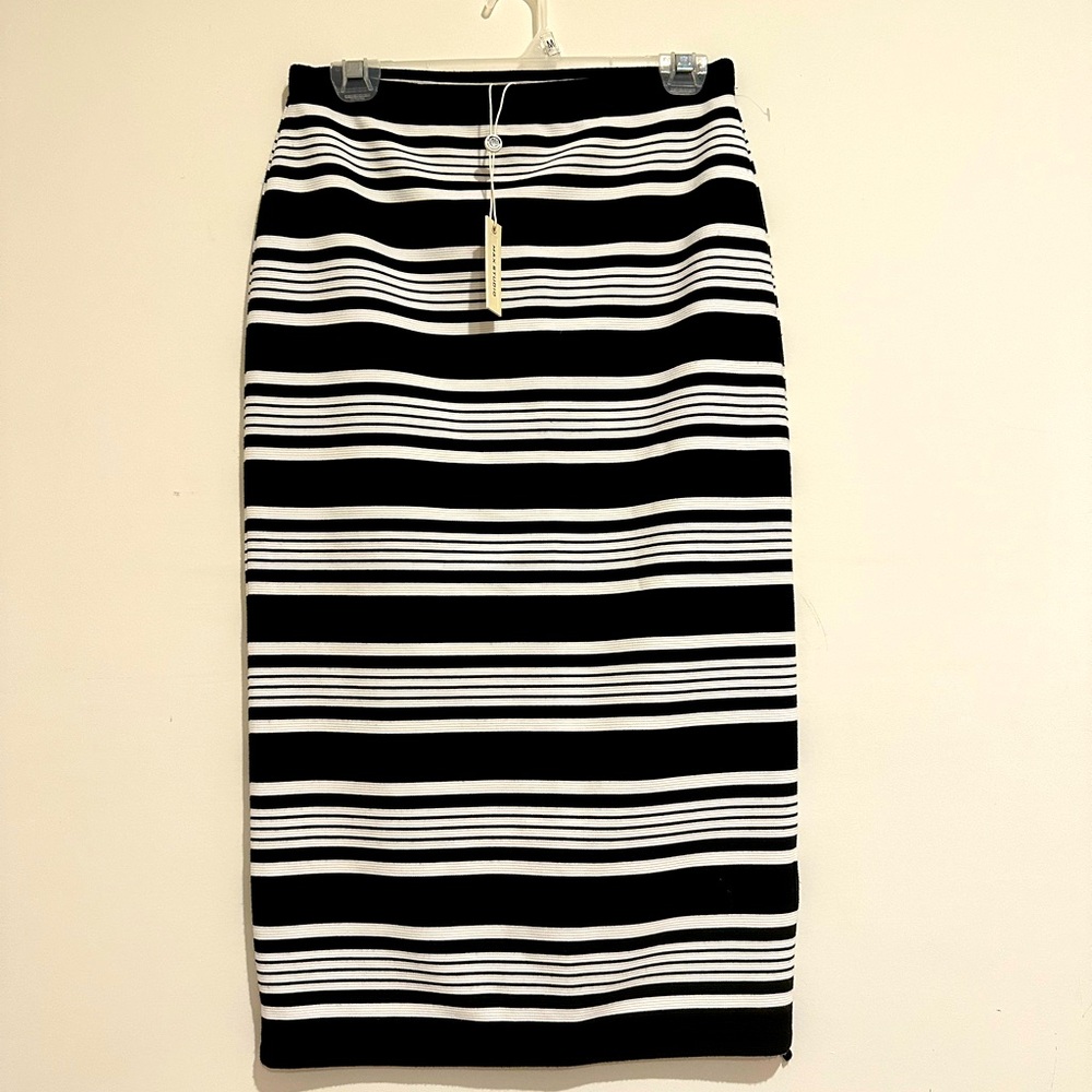 NWT black and white pencil skirt